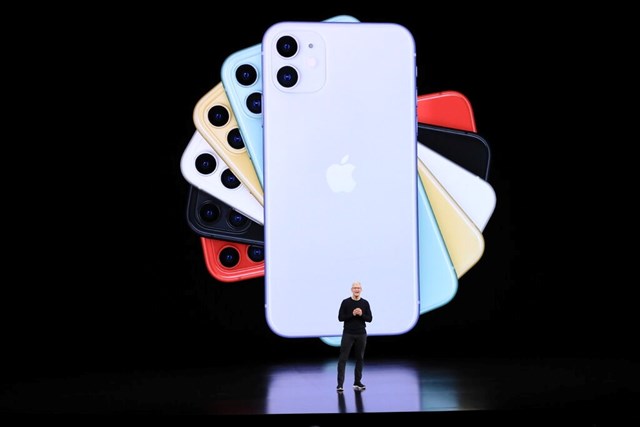 D&ugrave; 2 năm qua kh&ocirc;ng c&oacute; nhiều s&aacute;ng tạo c&ocirc;ng nghệ nhưng cổ phiếu Apple vẫn li&ecirc;n tục tăng, nhất l&agrave; từ giữa th&aacute;ng 3/2020 đến nay. Ảnh: NYT